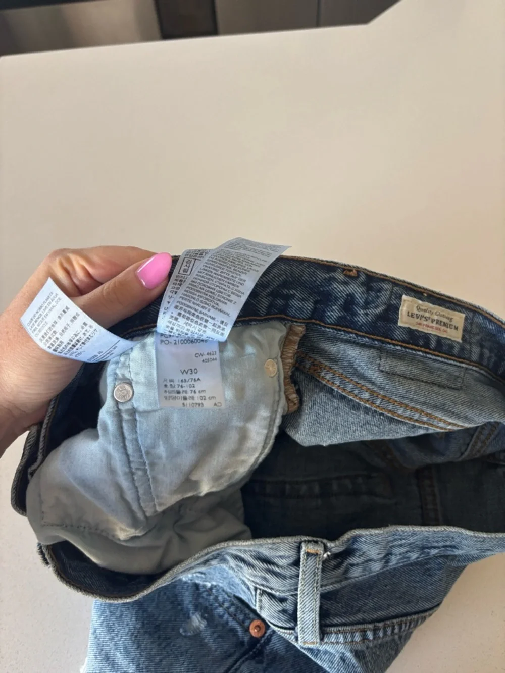 Levi’s 501 denim shorts - Picture 4 of 6